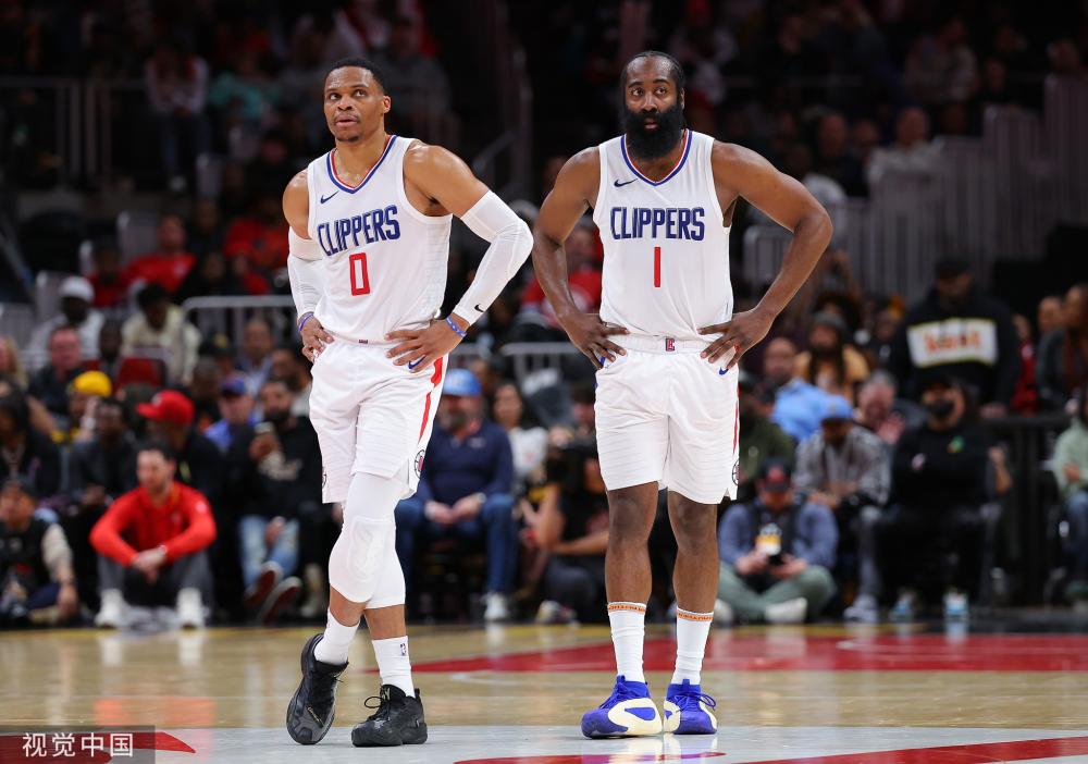 但他的表现 但他的表现